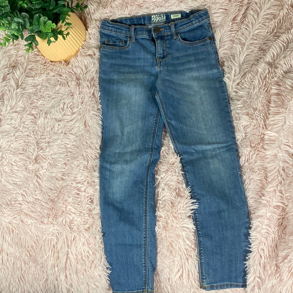 B’gosh girls size 8 skinny blue jeans used made in Vietnam 76% cotton.
